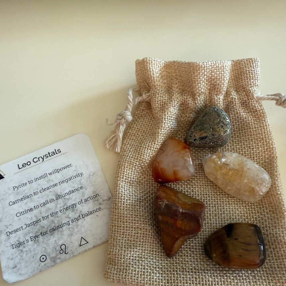 Leo Crystals Set with Burlap Pouch